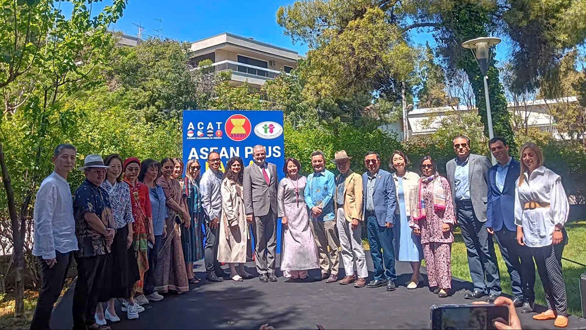 Hội chợ từ thiện ASEAN Plus lần thứ 3: Đưa ASEAN và Việt Nam tới gần bạn bè Hy Lạp hơn