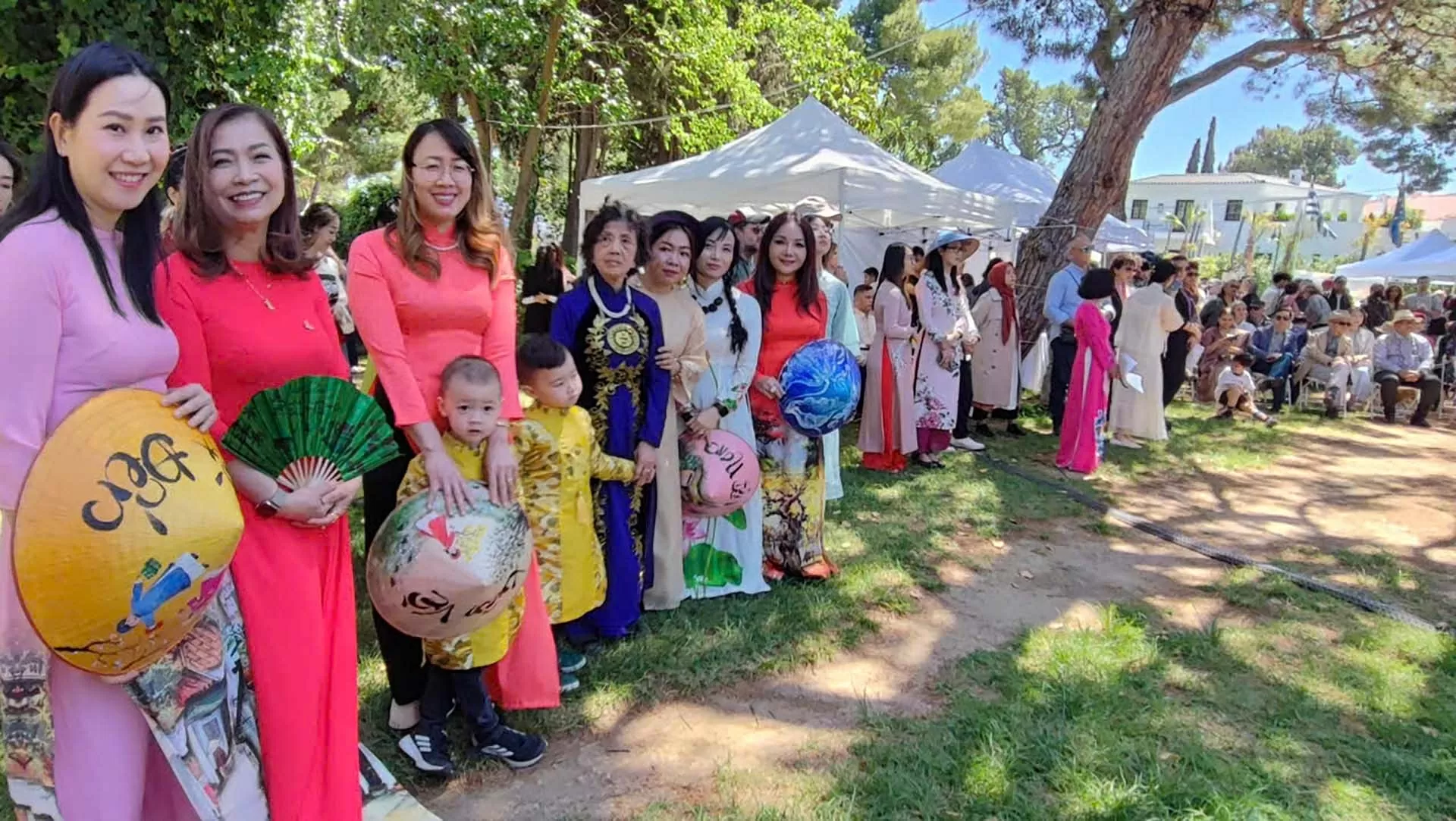 Hội chợ từ thiện ASEAN Plus lần thứ 3: Đưa ASEAN và Việt Nam tới bạn bè Hy Lạp Hội chợ từ thiện ASEAN Plus lần thứ 3: Đưa ASEAN và Việt Nam tới bạn bè Hy Lạp