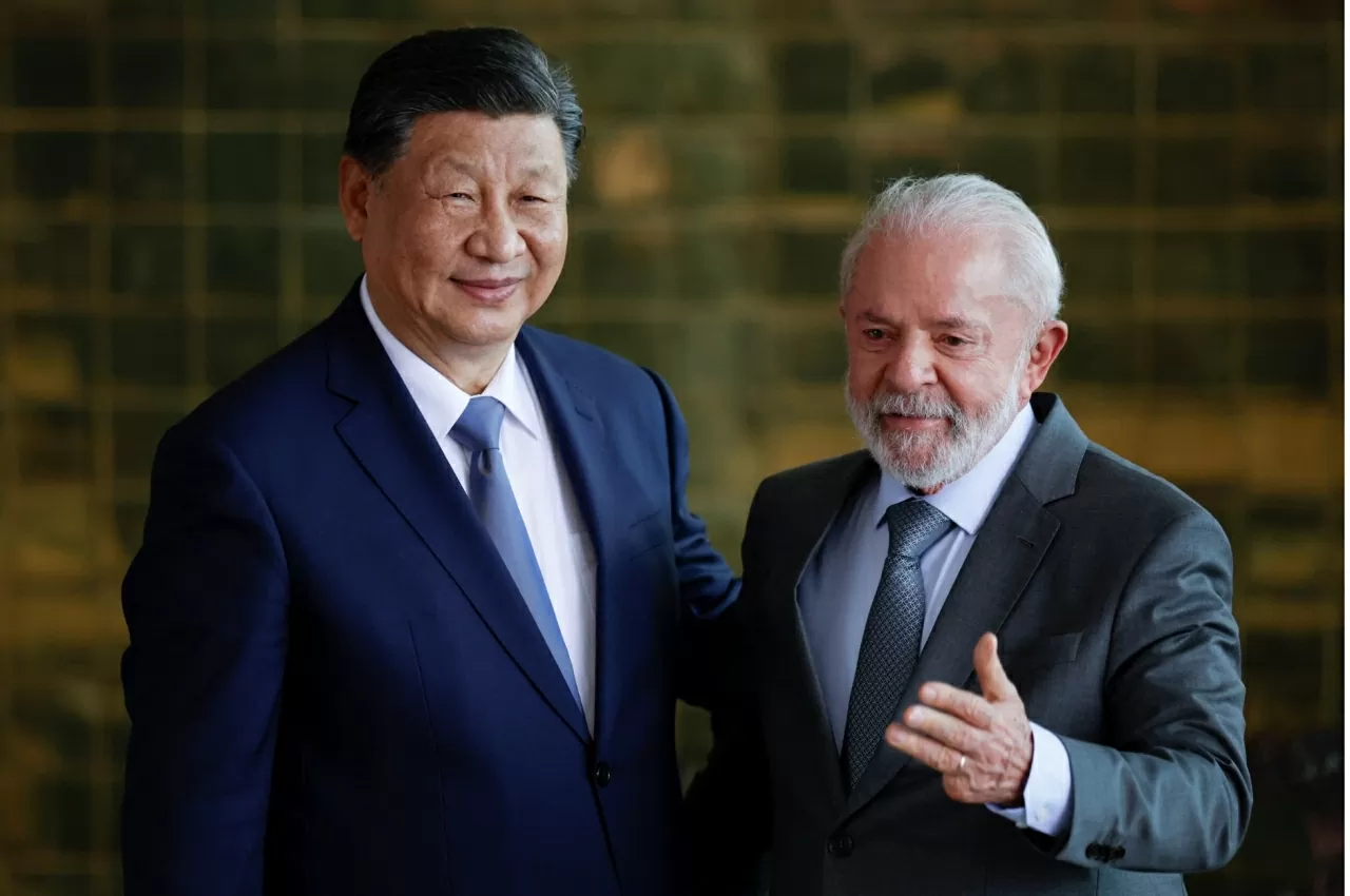 Chủ tịch Trung Quốc Tập Cận Bình và Tổng thống Brazil Luiz Inacio Lula da Silva gặp nhau tại Brasilia, Brazil ngày 20/11/2024. (Nguồn: Reuters) Chủ tịch Trung Quốc Tập Cận Bình và Tổng thống Brazil Luiz Inacio Lula da Silva gặp nhau tại Brasilia, Brazil ngày 20/11/2024. (Nguồn: Reuters)