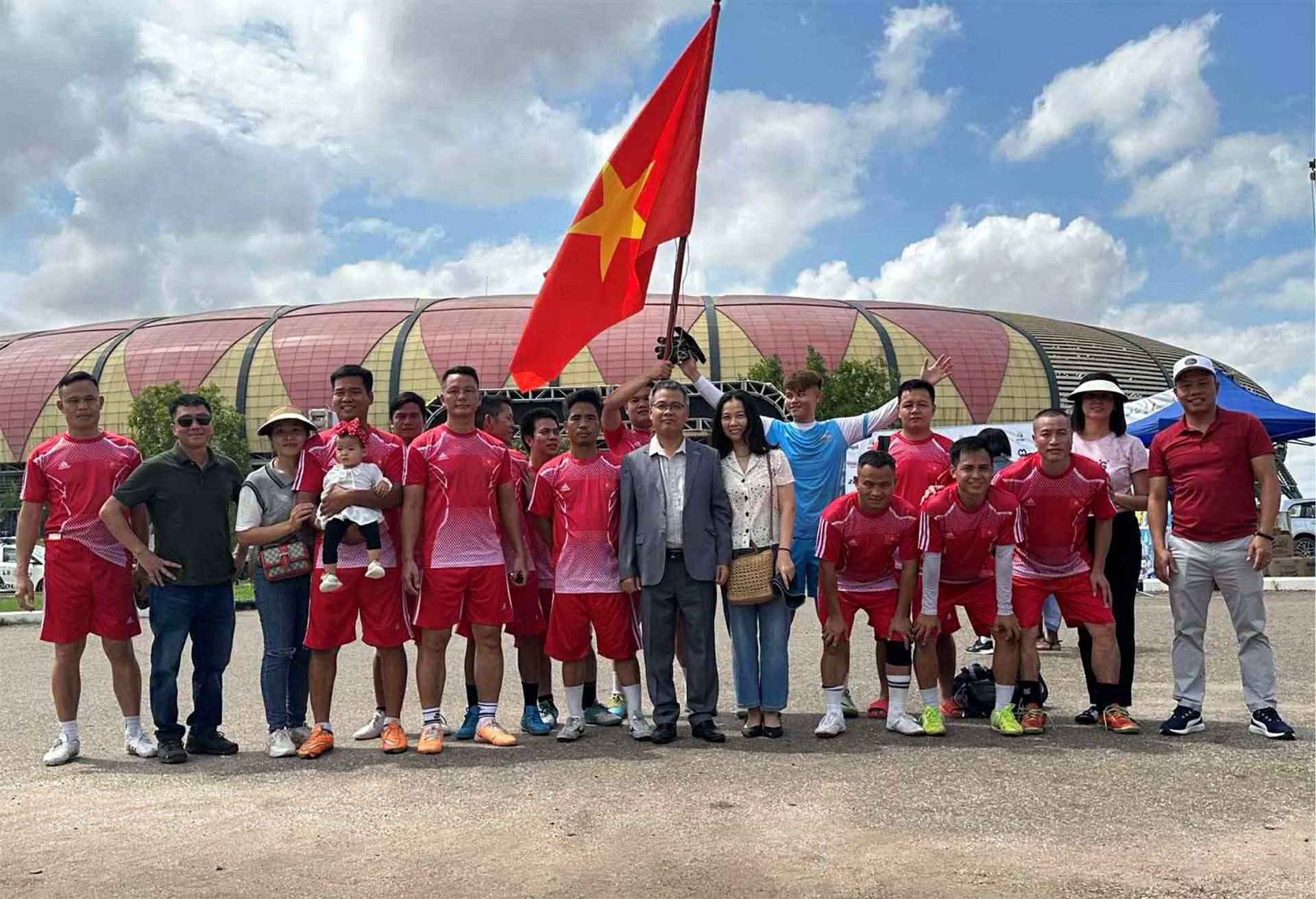 Rực rỡ sắc Việt tại sự kiện PETRO không biên giới 2025 ở Angola