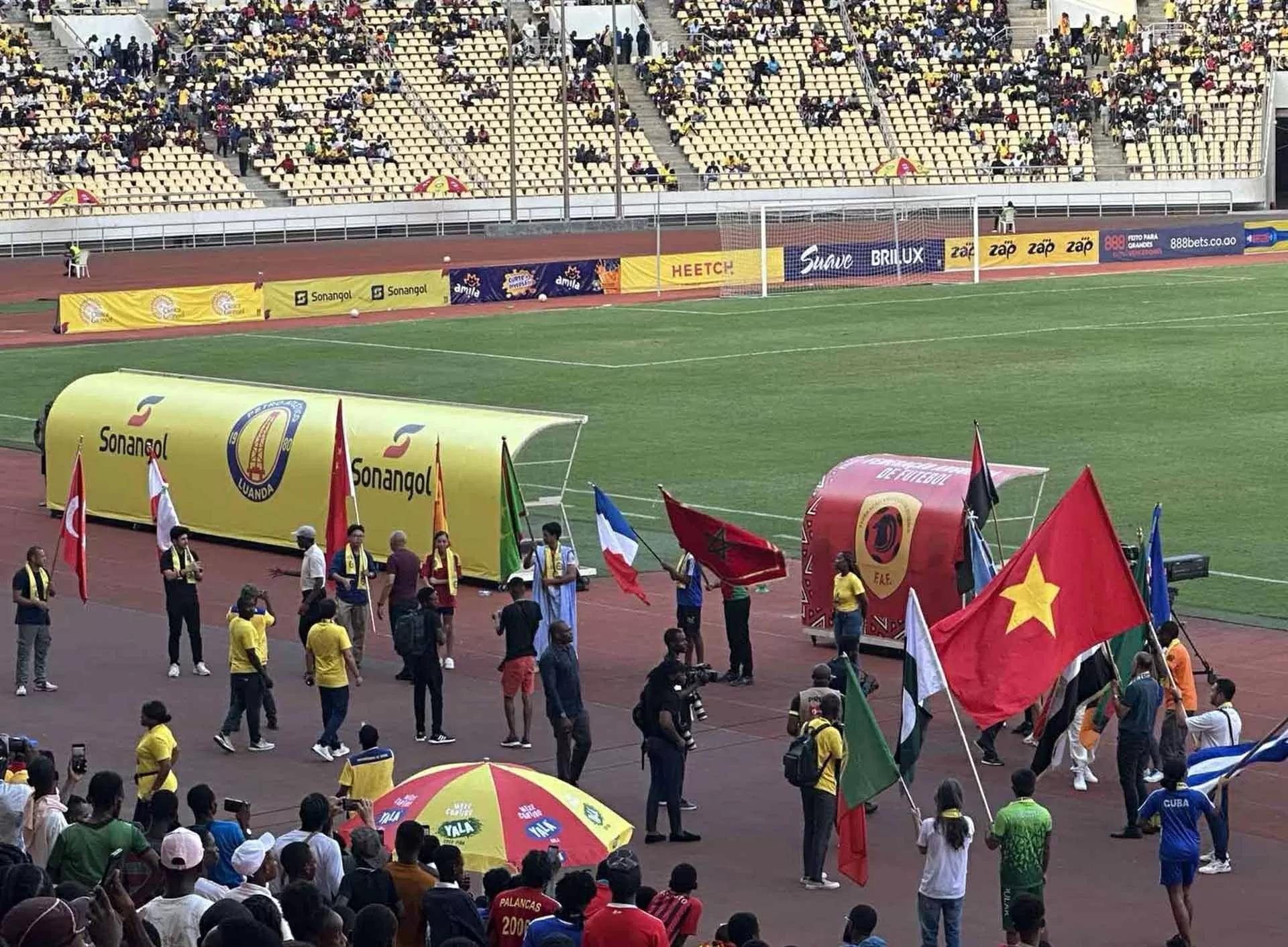 Rực rỡ sắc Việt tại sự kiện PETRO không biên giới 2025 ở Angola Rực rỡ sắc Việt tại sự kiện PETRO không biên giới 2025 ở Angola