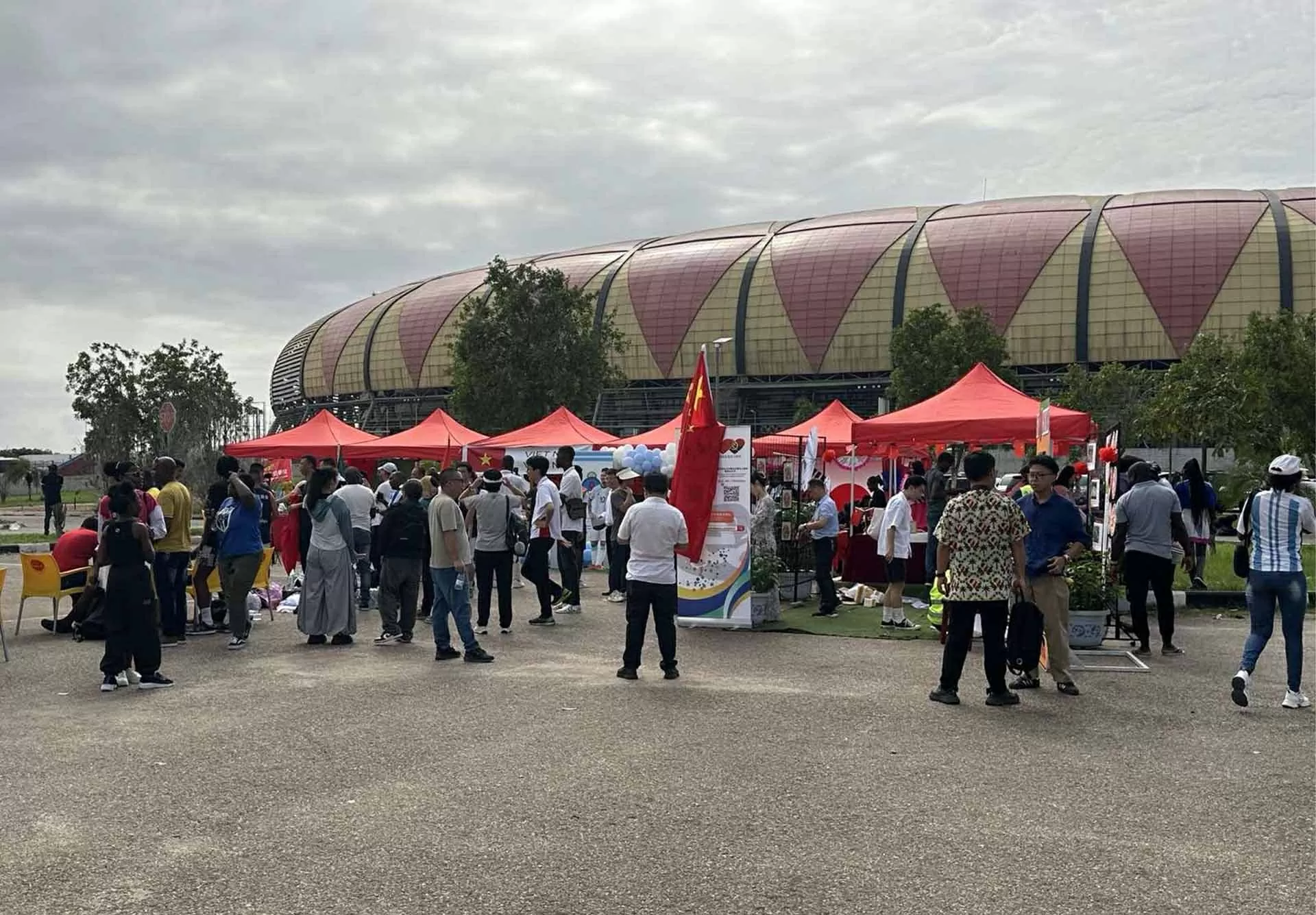 Rực rỡ sắc Việt tại sự kiện PETRO không biên giới 2025 ở Angola Rực rỡ sắc Việt tại sự kiện PETRO không biên giới 2025 ở Angola