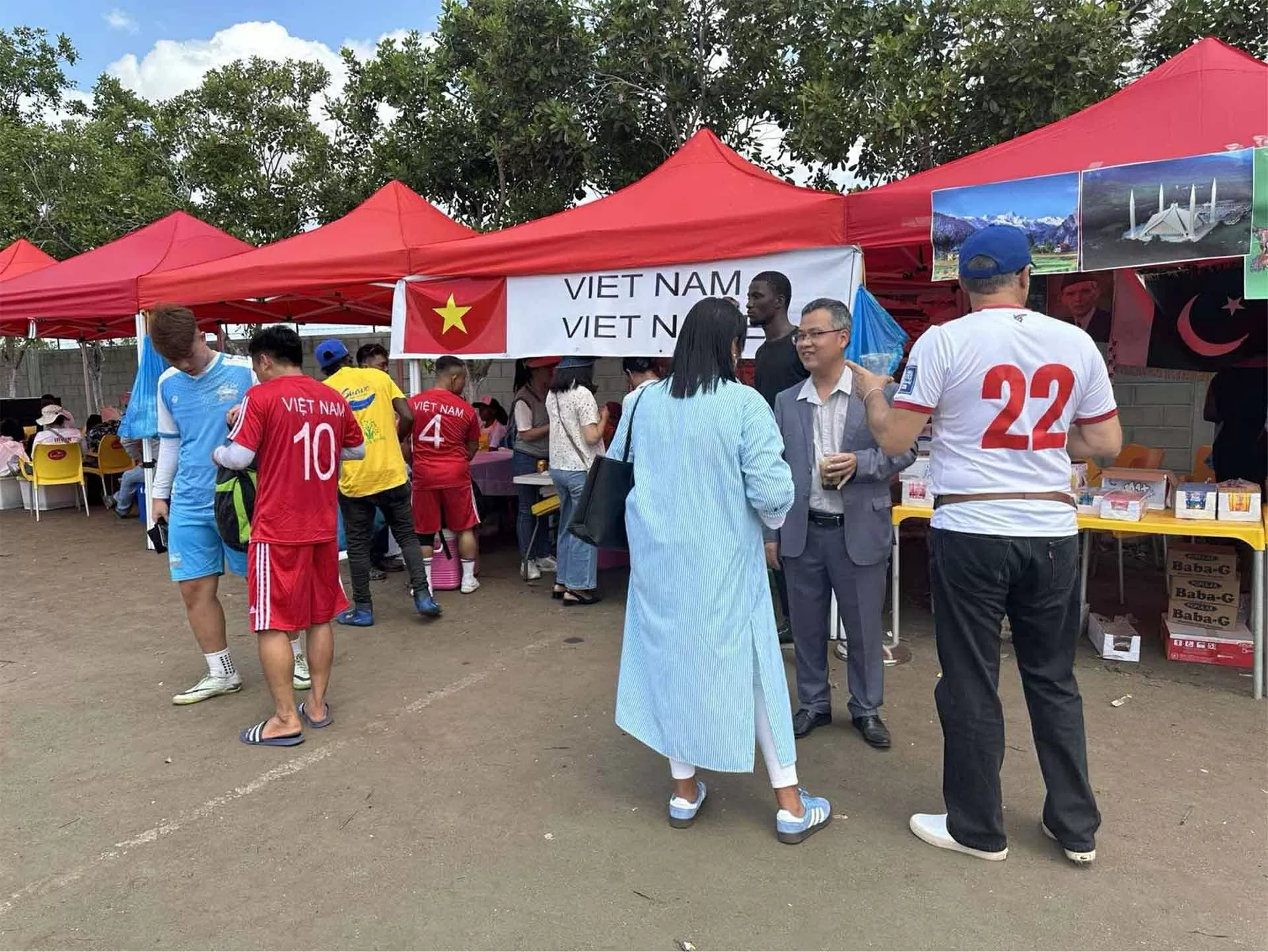 Rực rỡ sắc Việt tại sự kiện PETRO không biên giới 2025 ở Angola