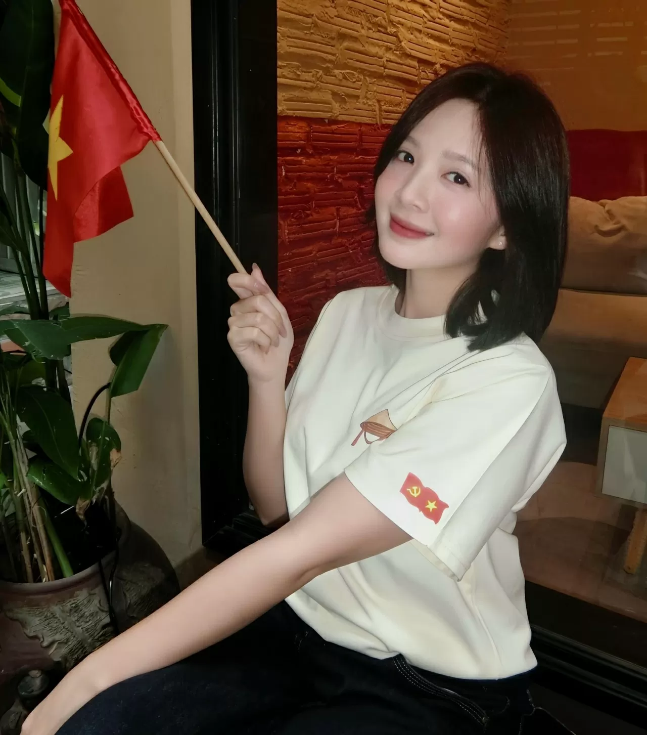 Nhan sắc đời thường của diễn viên Ngọc Huyền phim 'Cha tôi, người ở lại'