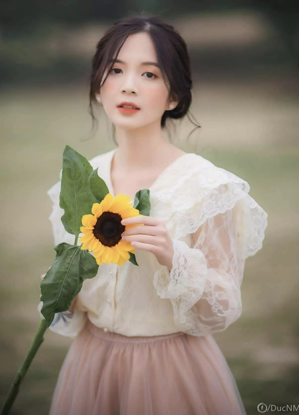 Nhan sắc đời thường của diễn viên Ngọc Huyền phim 'Cha tôi, người ở lại'