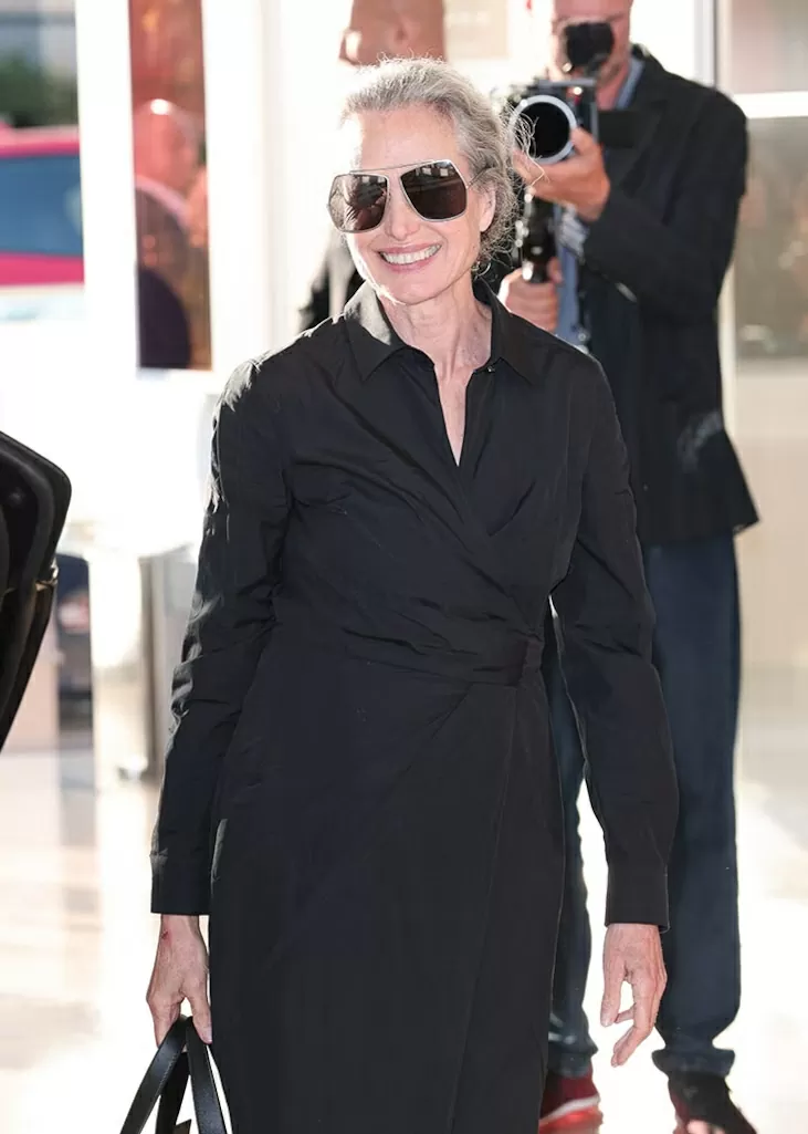 Cannes 2025: Bella Hadid, Halle Berry và dàn sao rạng rỡ trước giờ G Cannes 2025: Bella Hadid, Halle Berry và dàn sao rạng rỡ trước giờ G