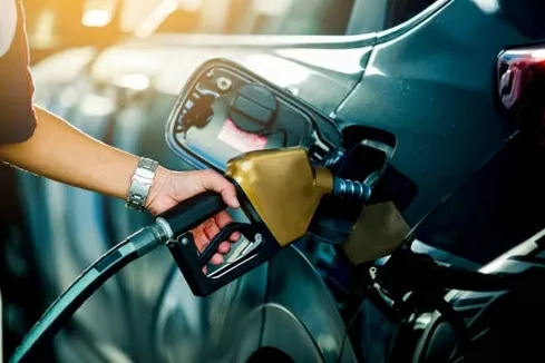 Đổ xăng cao cấp cho xe phổ thông: Có thực sự cần thiết?