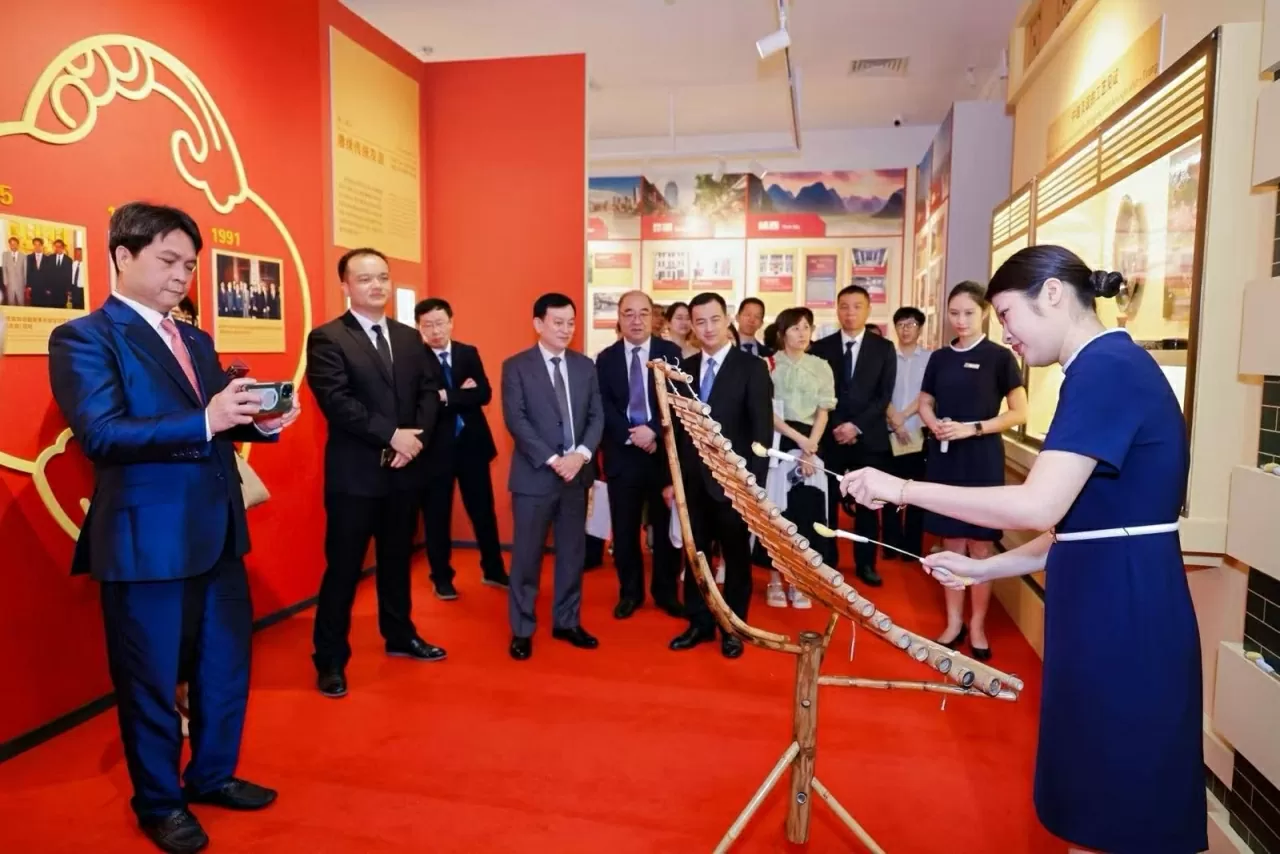 Khai mạc triển lãm chuyên đề 'Đường Cách mạng - Đồng chí Hồ Chí Minh ở Trung Quốc' tại Quảng Châu