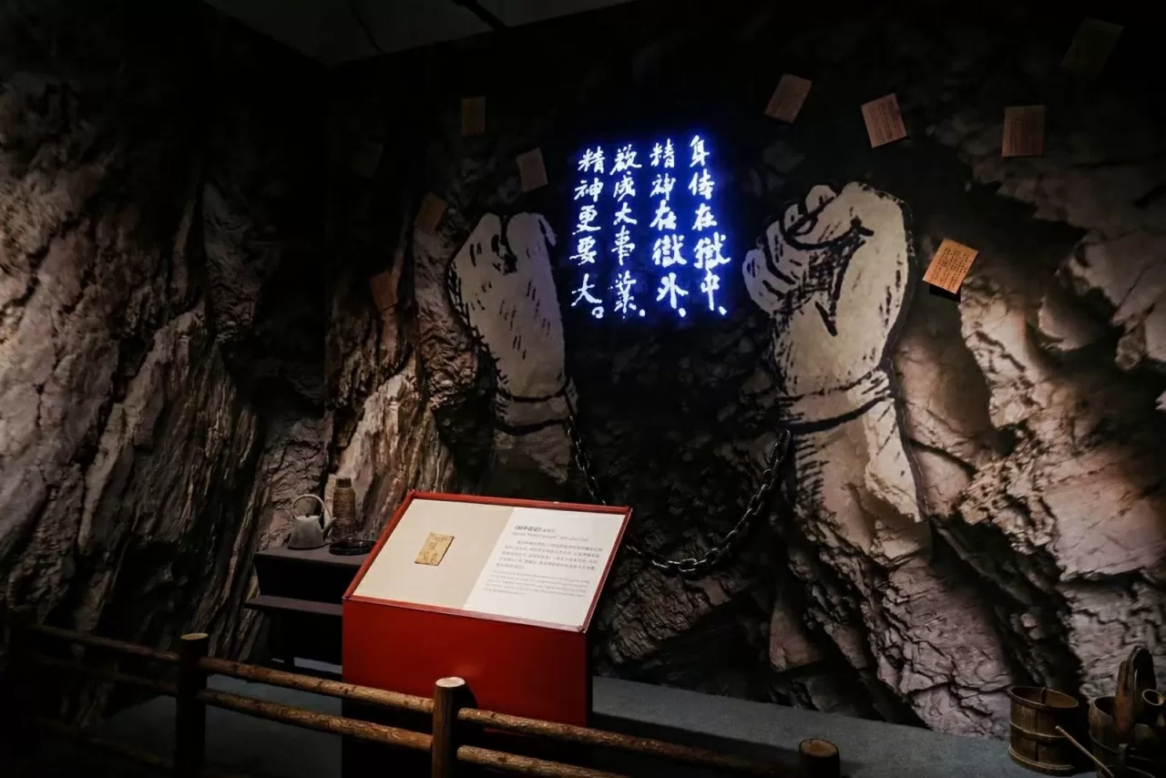 Khai mạc triển lãm chuyên đề 'Đường Cách mạng - Đồng chí Hồ Chí Minh ở Trung Quốc' tại Quảng Châu