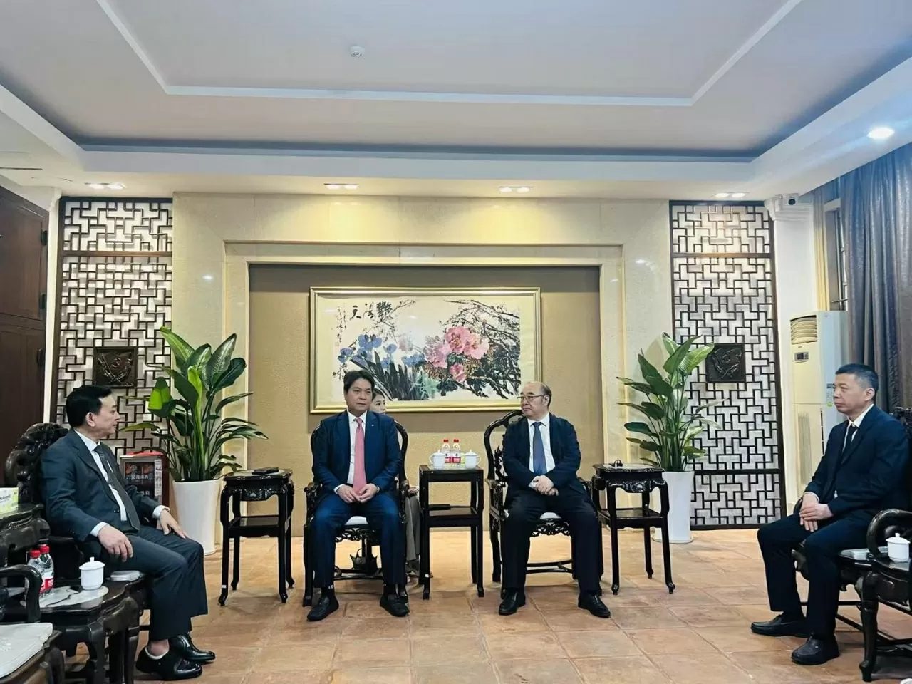 Khai mạc triển lãm chuyên đề 'Đường Cách mạng - Đồng chí Hồ Chí Minh ở Trung Quốc' tại Quảng Châu Khai mạc triển lãm chuyên đề 'Đường Cách mạng - Đồng chí Hồ Chí Minh ở Trung Quốc' tại Quảng Châu