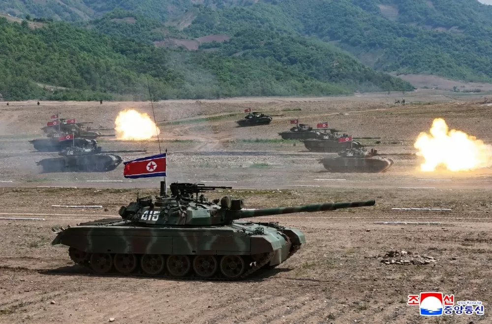 Chủ tịch Triều Tiên: Chuẩn bị toàn diện cho chiến tranh là nhiệm vụ then chốt Chủ tịch Triều Tiên: Chuẩn bị toàn diện cho chiến tranh là nhiệm vụ then chốt