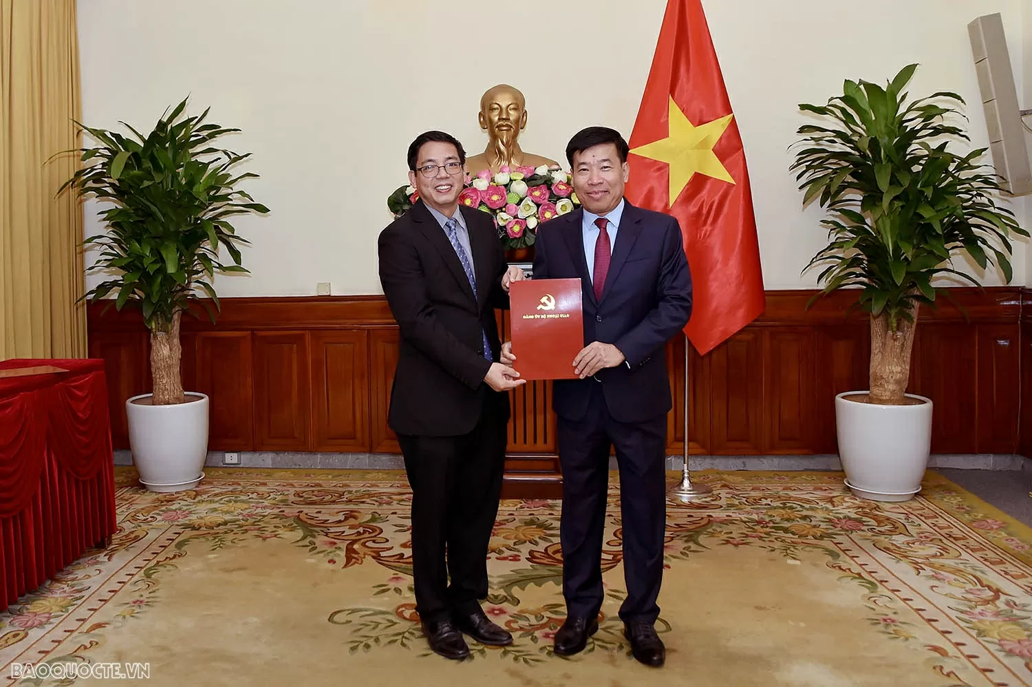 Bộ Ngoại giao kiện toàn nhân sự cơ quan tham mưu giúp việc Đảng ủy Bộ