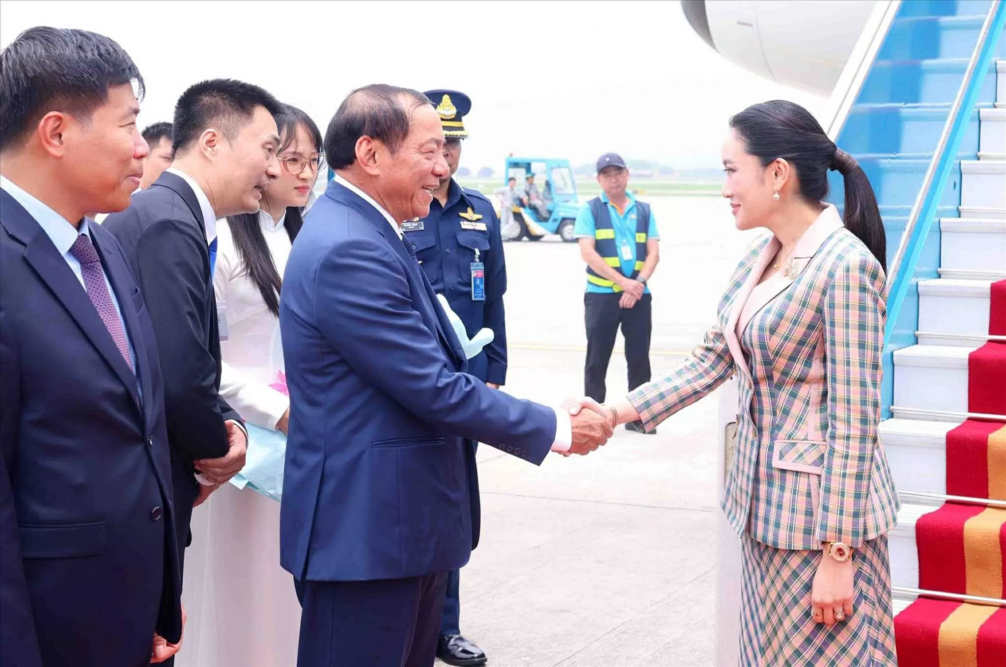 Thủ tướng Thái Lan Paetongtarn Shinawatra đến Hà Nội, bắt đầu chuyến thăm chính thức Việt Nam