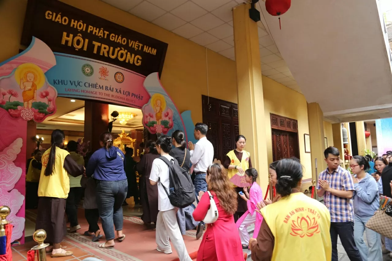 Đại lễ Vesak 2025 diễn ra trong bối cảnh đặc biệt khi Việt Nam vừa long trọng tổ chức Lễ Kỷ niệm 50 năm Ngày Giải phóng miền Nam, thống nhất đất nước (30/4/1975 – 30/4/2025) và hướng tới Kỷ niệm 80 năm Quốc khánh 2/9 (1945 – 2025). Đại lễ Vesak 2025 diễn ra trong bối cảnh đặc biệt khi Việt Nam vừa long trọng tổ chức Lễ Kỷ niệm 50 năm Ngày Giải phóng miền Nam, thống nhất đất nước (30/4/1975 – 30/4/2025) và hướng tới Kỷ niệm 80 năm Quốc khánh 2/9 (1945 – 2025).