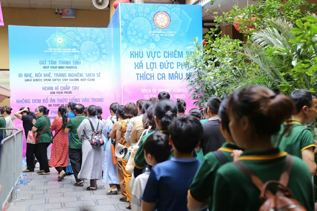 Vesak 2025 còn là dịp khẳng định vai trò của Phật giáo trong việc đóng góp vào việc thực hiện các mục tiêu phát triển bền vững của Liên hợp quốc, đồng thời nêu bật vai trò tích cực của Việt Nam trong cộng đồng quốc tế. (Ảnh: Thành Long) Vesak 2025 còn là dịp khẳng định vai trò của Phật giáo trong việc đóng góp vào việc thực hiện các mục tiêu phát triển bền vững của Liên hợp quốc, đồng thời nêu bật vai trò tích cực của Việt Nam trong cộng đồng quốc tế. (Ảnh: Thành Long)