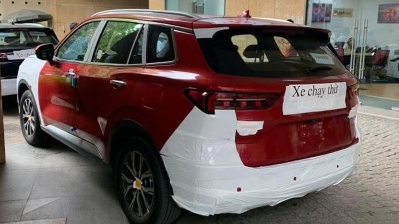 Ford Territory 2025 lộ diện trên đường phố Hà Nội, hé lộ thiết kế mới