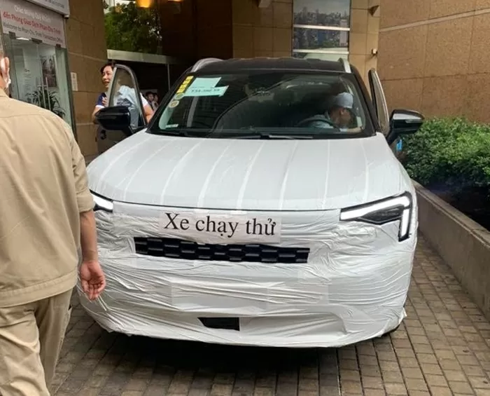 Chiếc Ford Territory 2025 màu đen nhiều khả năng sẽ là phiên bản tiêu chuẩn