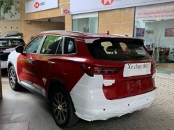 Ford Territory 2025 lộ diện trên đường phố Hà Nội, hé lộ thiết kế mới