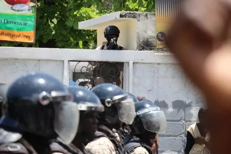Haiti: Nhà máy thủy điện trọng yếu bị tấn công, toàn lãnh thổ chìm trong cảnh mất điện Haiti: Nhà máy thủy điện trọng yếu bị tấn công, toàn lãnh thổ chìm trong cảnh mất điện