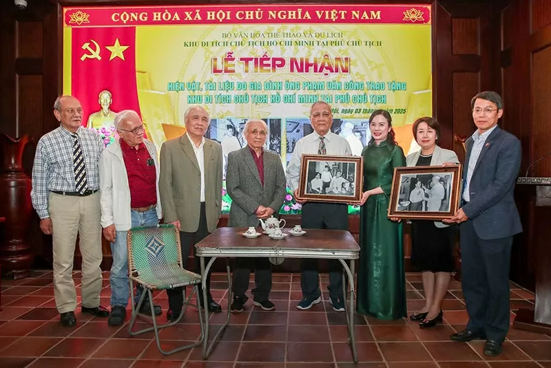 Bác Hồ trong trái tim kiều bào