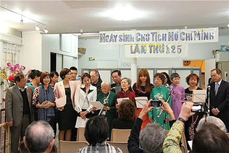 Bác Hồ trong trái tim kiều bào Bác Hồ trong trái tim kiều bào