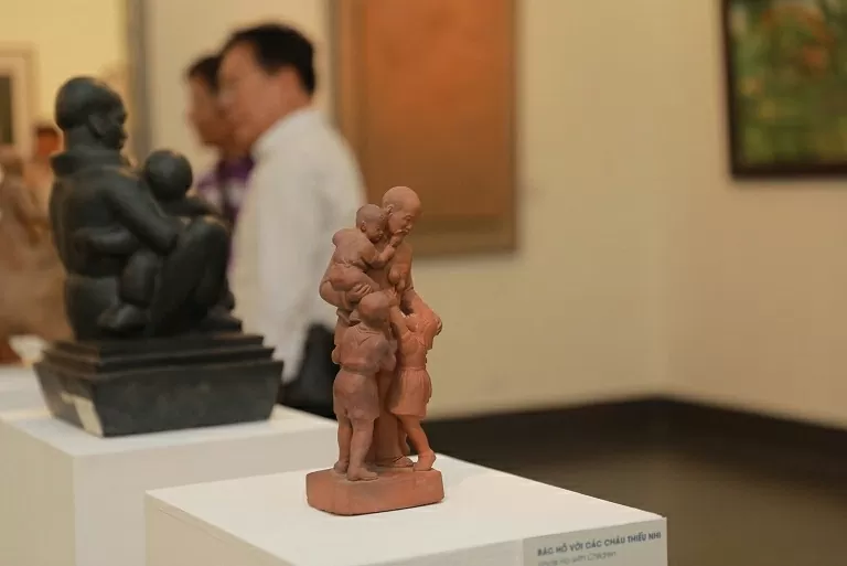 Khắc họa cuộc đời bình dị và sự nghiệp cách mạng vĩ đại của Chủ tịch Hồ Chí Minh