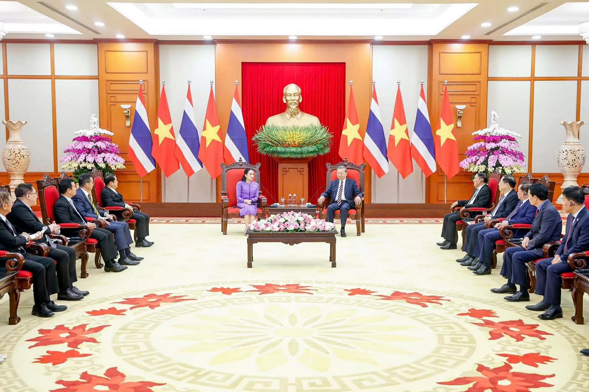 Tổng Bí thư Tô Lâm tiếp Thủ tướng Thái Lan Paetongtarn Shinawatra