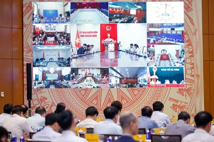 Thủ tướng Chính phủ: Đề án 06 phải gắn với đơn giản hóa, cắt bỏ các thủ tục hành chính rườm rà, gây phiền hà