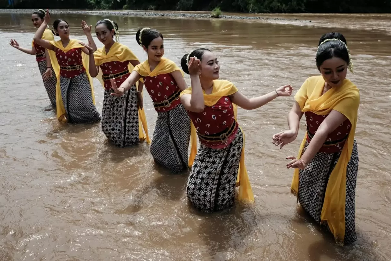 Nhìn lại hình ảnh lễ Phật Đản trên khắp châu Á trong tuần qua