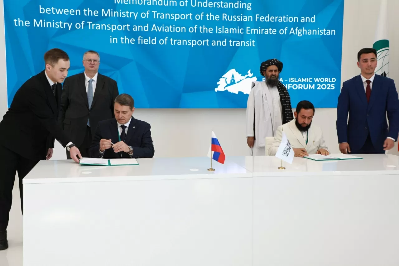 Nga và Afghanistan ký kết 5 biên bản ghi nhớ (MoU) tập trung vào hợp tác thương mại, vận tải, trung chuyển và thăm dò khí đốt, ngày 16/5/2025. (Nguồn: X)