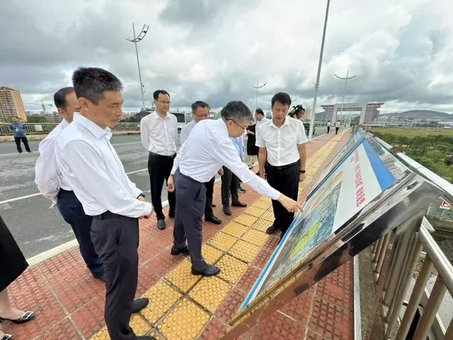 Làm sâu sắc hơn nữa hợp tác giữa Quảng Tây (Trung Quốc) với các địa phương Việt Nam Làm sâu sắc hơn nữa hợp tác giữa Quảng Tây (Trung Quốc) với các địa phương Việt Nam