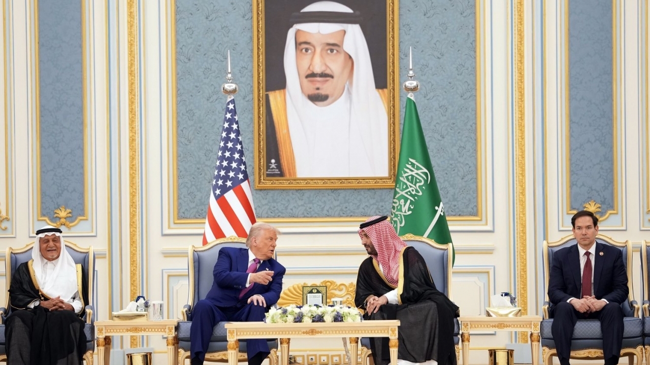 trung dong tru cot quye n luc toa n ca u