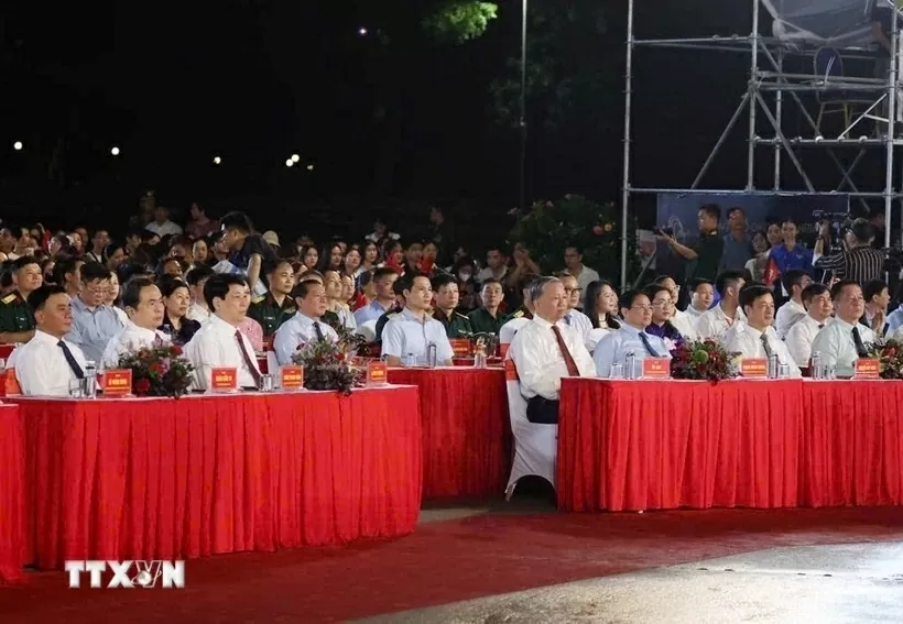 Chương trình nghệ thuật 'Người là Hồ Chí Minh' giữa quảng trường Ba Đình