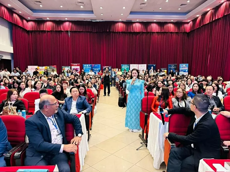 Doanh nhân, Thạc sĩ Minh Thu phát biểu tại “Business Matching America – VietNam” tháng 4 năm 2025.