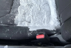 Đổ sữa trong ô tô: Xử lý ngay không tốn tiền vô ích