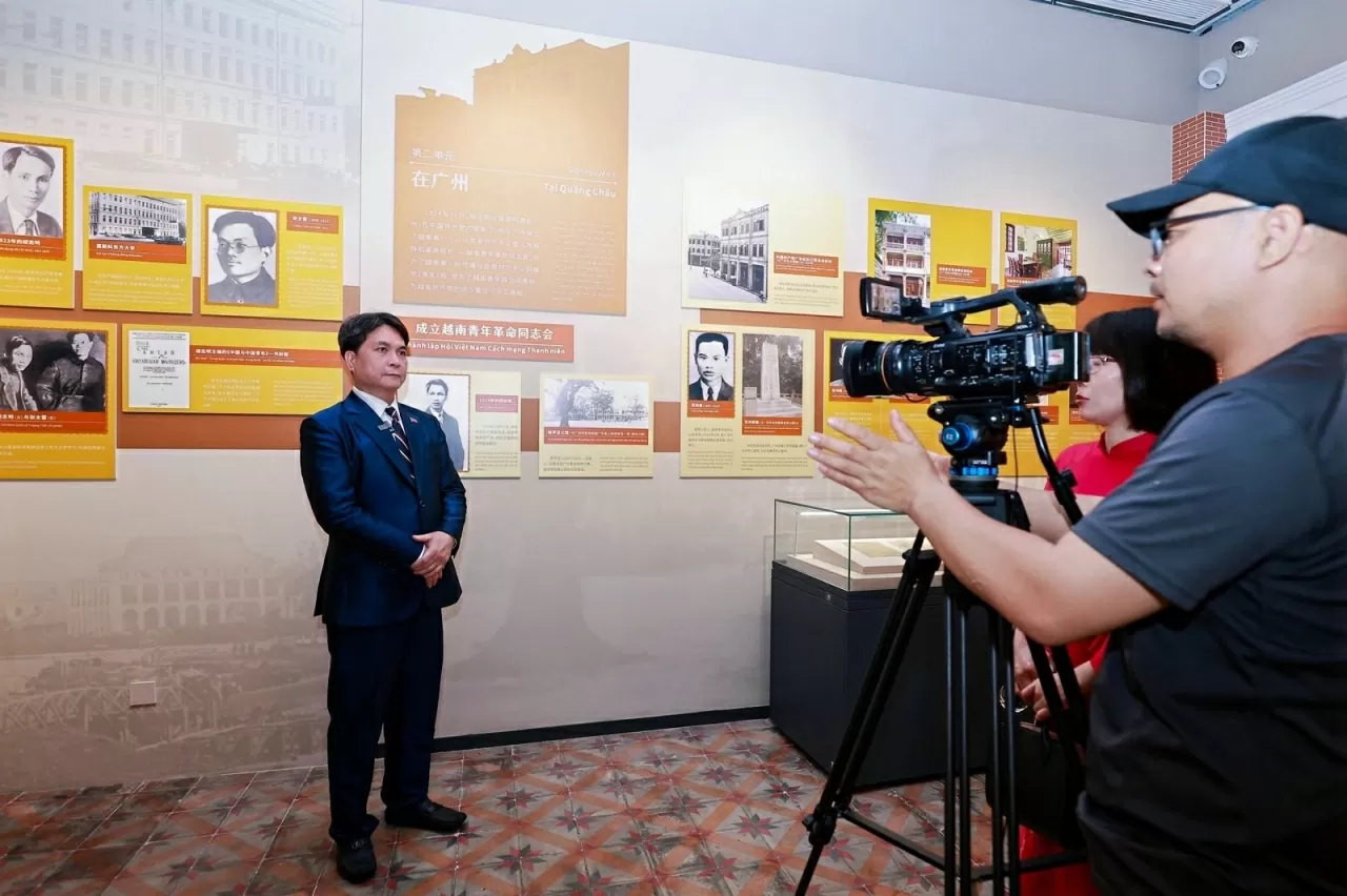 Lễ Kỷ niệm 135 năm Ngày sinh Chủ tịch Hồ Chí Minh tại Quảng Châu, Trung Quốc