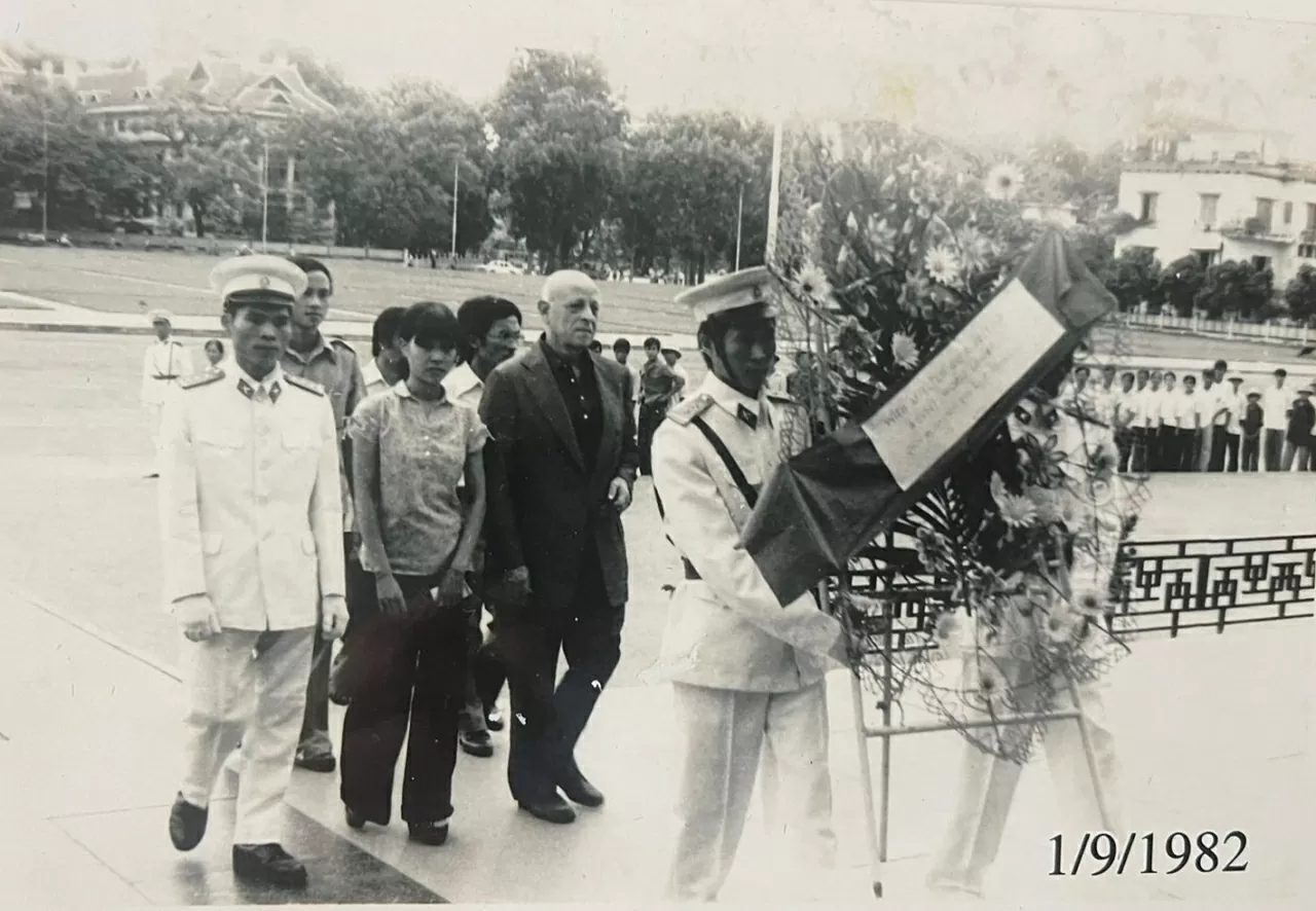 Chuyện về người bạn Mỹ trở lại thăm viếng Bác Hồ