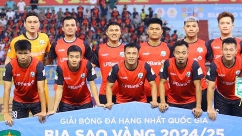 thu mon van lam lan dau tien vo dich cap cau lac bo cung clb ninh binh len hang v league 202526