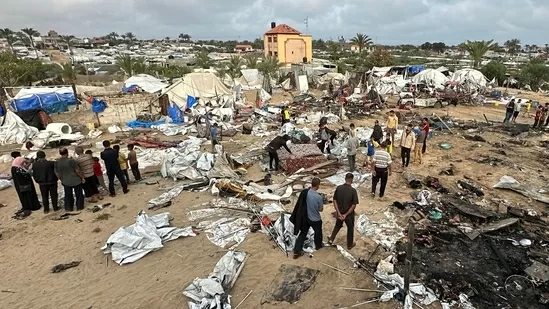 Israel ban bố lệnh sơ tán, triển khai chiến dịch tấn công Dải Gaza, phá hủy bệnh viện cuối cùng ở phía Bắc