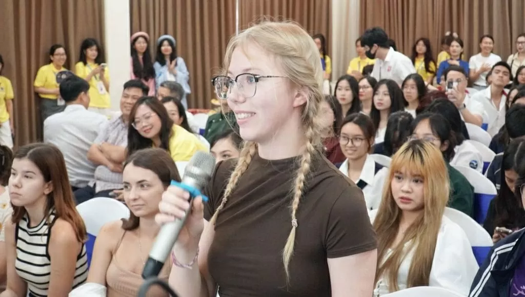 Ra mắt chương trình đào tạo cử nhân Giảng dạy tiếng Việt như một ngoại ngữ Ra mắt chương trình đào tạo Cử nhân giảng dạy tiếng Việt như ngoại ngữ