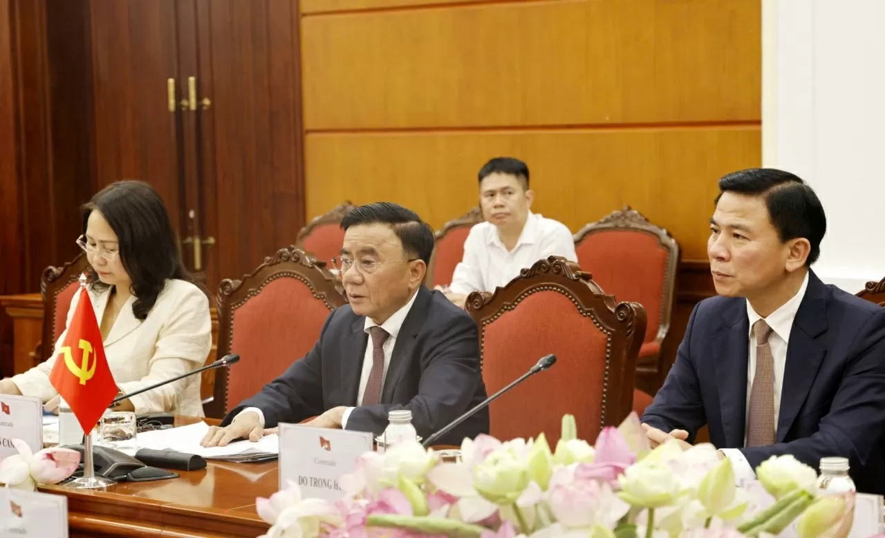 Thường trực Ban Bí thư Trần Cẩm Tú hội đàm với Phó Tổng Thư ký thứ nhất Đảng Đại hội Dân tộc Phi (ANC) Nomvula Mokonyane Đẩy mạnh hợp tác kinh tế, thương mại Việt Nam-Nam Phi phát triển tương xứng với tiềm năng hai nước