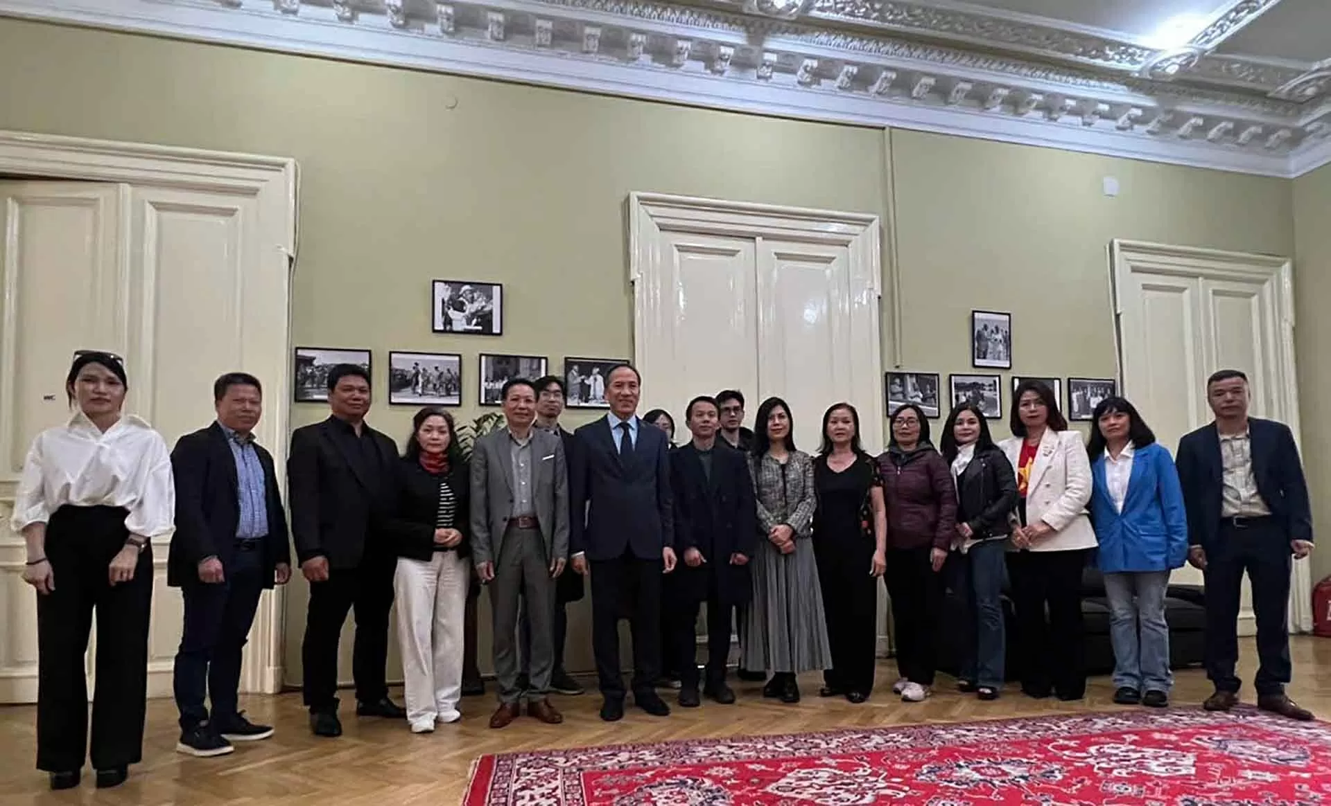 Kỷ niệm 135 năm Ngày sinh Chủ tịch Hồ Chí Minh tại Romania Kỷ niệm 135 năm Ngày sinh Chủ tịch Hồ Chí Minh tại Romania