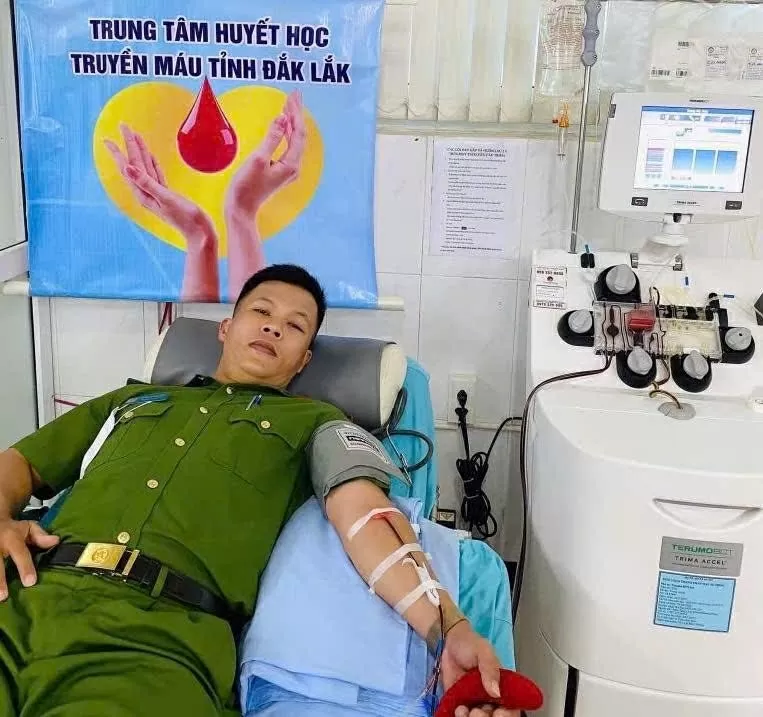 Những tấm gương bình dị giữa đời thường làm theo lời Bác Hồ Những tấm gương bình dị giữa đời thường làm theo lời Bác Hồ