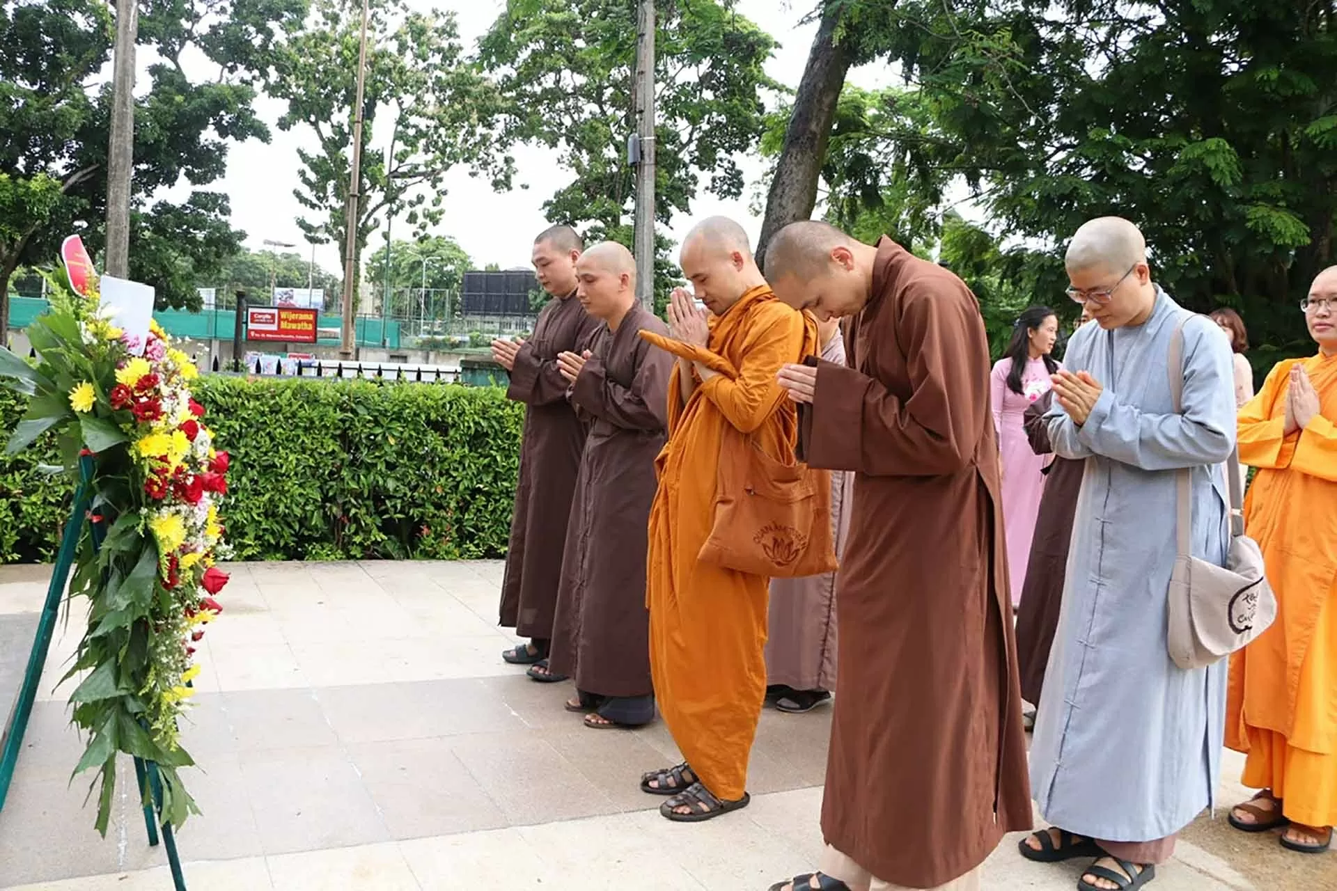 Đại sứ quán Việt Nam tại Sri Lanka long trọng tổ chức kỷ niệm 135 năm Ngày sinh Chủ tịch Hồ Chí Minh Đại sứ quán Việt Nam tại Sri Lanka long trọng tổ chức kỷ niệm 135 năm Ngày sinh Chủ tịch Hồ Chí Minh
