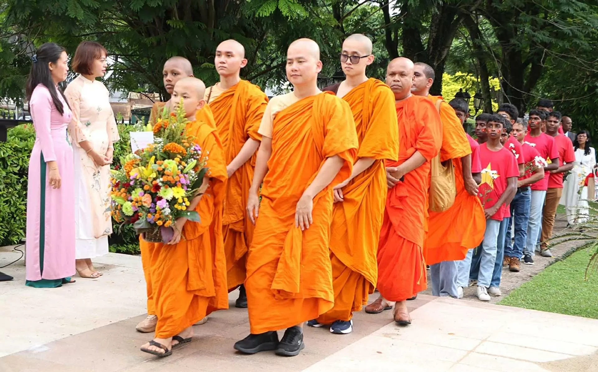 Đại sứ quán Việt Nam tại Sri Lanka long trọng tổ chức kỷ niệm 135 năm Ngày sinh Chủ tịch Hồ Chí Minh Đại sứ quán Việt Nam tại Sri Lanka long trọng tổ chức kỷ niệm 135 năm Ngày sinh Chủ tịch Hồ Chí Minh