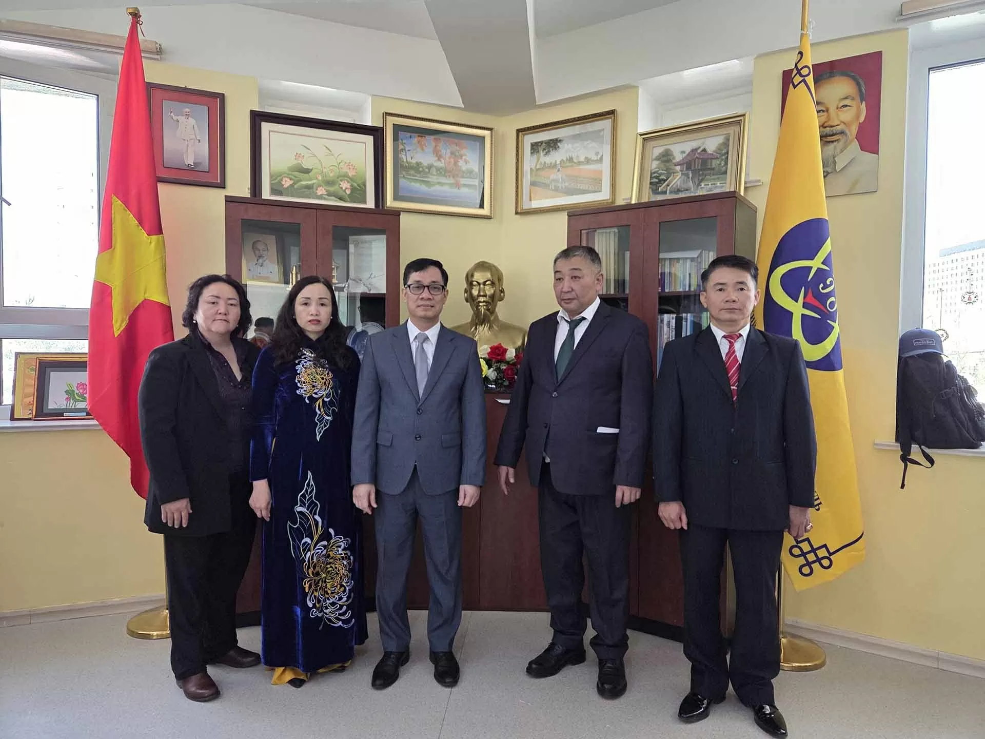 Kỷ niệm 135 năm Ngày sinh Chủ tịch Hồ Chí Minh tại Mông Cổ Kỷ niệm 135 năm Ngày sinh Chủ tịch Hồ Chí Minh tại Mông Cổ