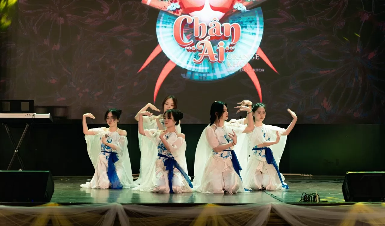 Bản hòa ca thanh xuân của những người trẻ khoác áo Luật Bản hòa ca thanh xuân của những người trẻ khoác áo Luật