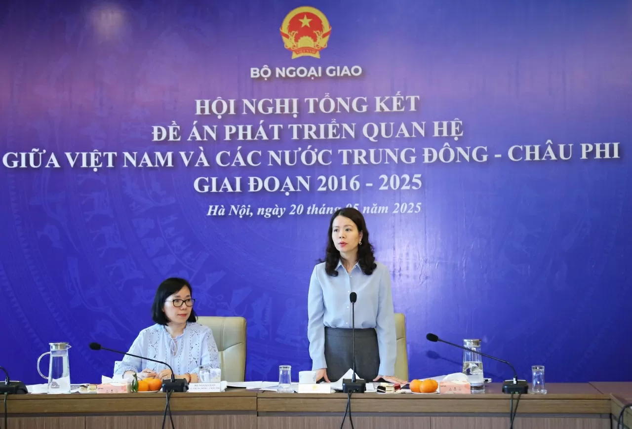 Thứ trưởng Bộ Ngoại giao Nguyễn Minh Hằng chủ trì Hội nghị. (Ảnh: Thành Long)