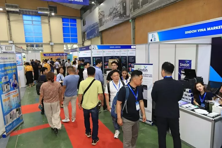 8 quốc gia và vùng lãnh thổ tham dự Triển lãm VietOffice 2025