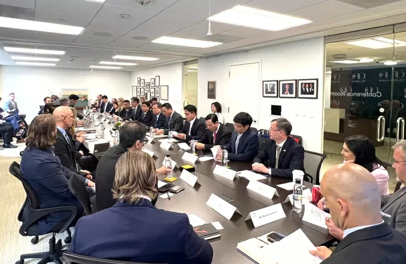 Thứ trưởng Phạm Thế Tùng và đoàn công tác làm việc với gần 30 doanh nghiệp của USABC.